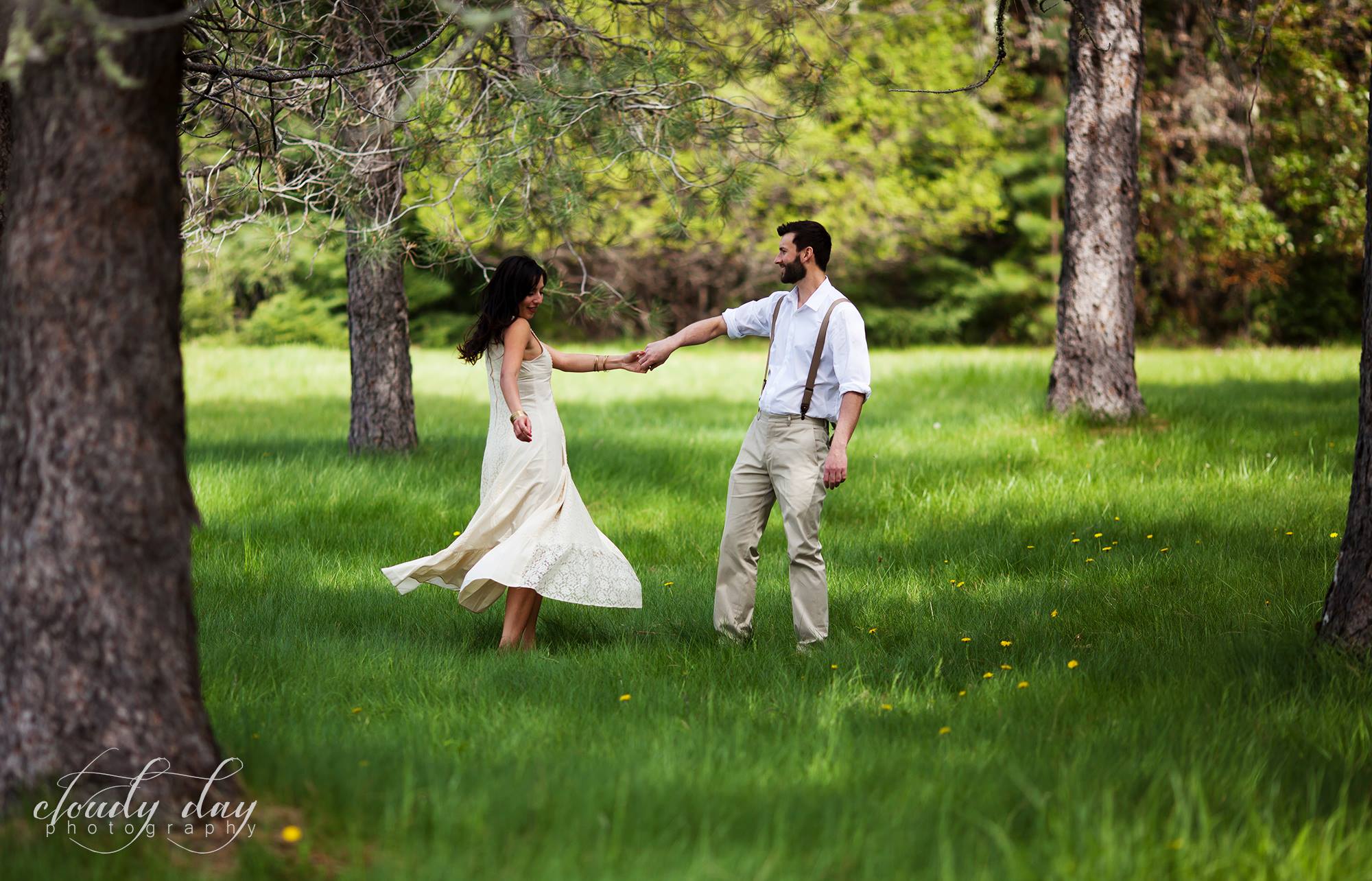 Engagement portrait photos